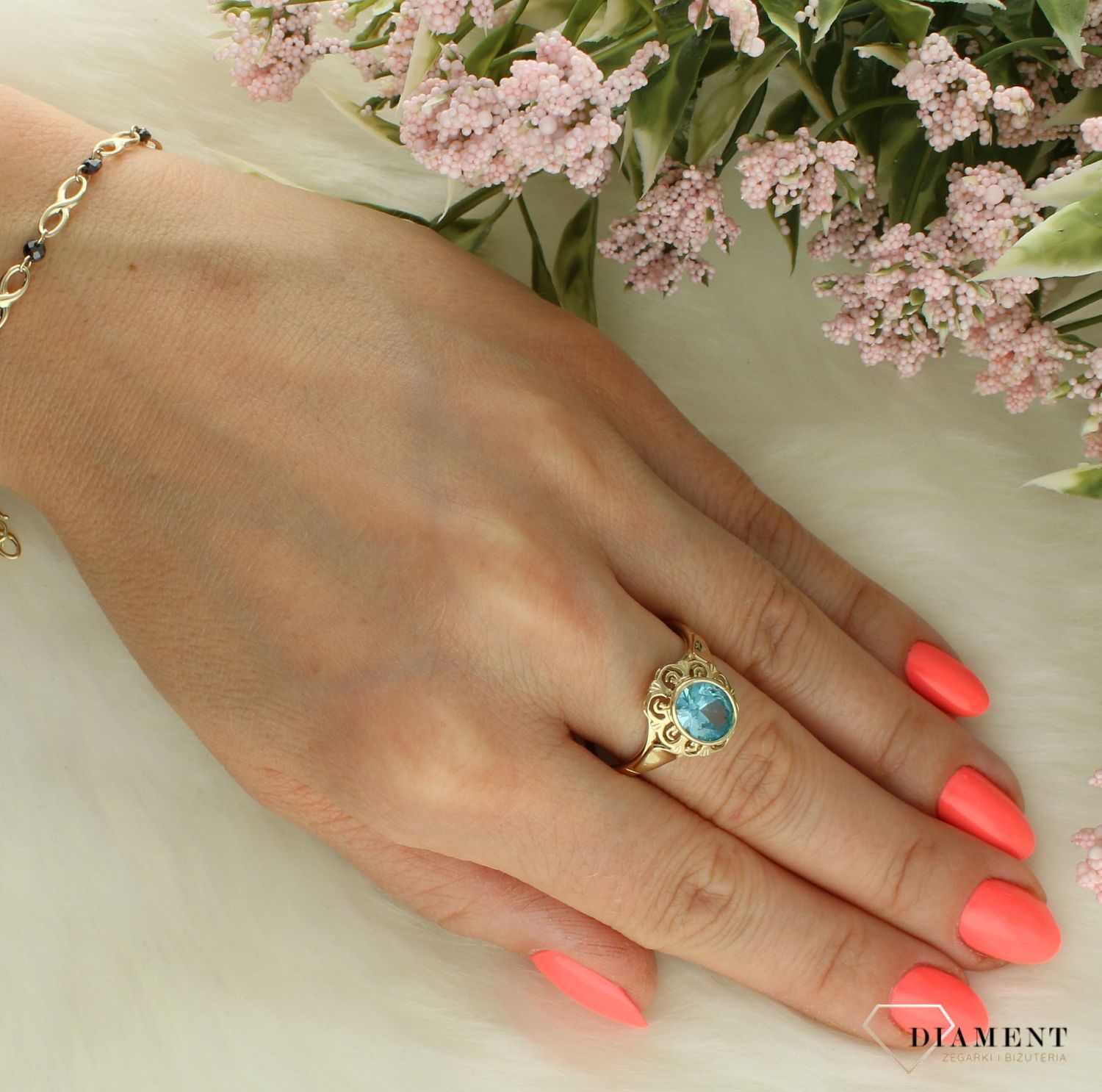 Złoty pierścionek damski 585 owalny z błękitną cyrkonią rozmiar 22 PI 6541D 585. Złoty pierścionek damski. Złoty pierścionek z cyrkoniami. Pierścionek złoty zaręczynowy. Pierścionek złoty próby 585. Złoty pierścionek na prezent dla k (6).jpg